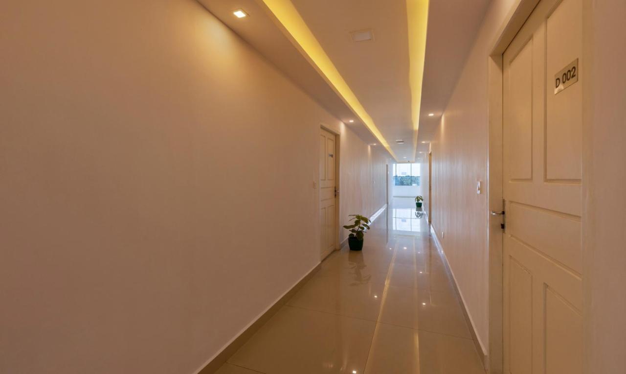 Treebo Trend Airport Avenue Plaza Cochin Airport Hotel Kochi Exterior foto